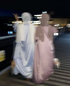 Islamic Modest Fashion, Photos Bff, Hijabi Fits, Mode Zara, Hijabi Fashion Casual, Modest Fits, Hijabi Aesthetic, Hijabi Outfits Casual, Muslimah Aesthetic