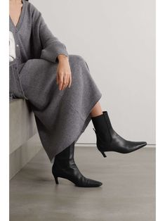 TOTEME + NET SUSTAIN The Mid Heel leather ankle boots Toteme Boots, Mid Heel Boots, Shoes Boots Ankle, Luxury Women Fashion, Black Chelsea Boots, Leather Chelsea Boots, Designer Boots, Mid Heel, Boots Outfit