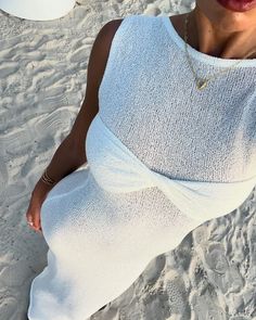 Summer Fits Night Out, Beach Outfit Maldives, Summer Sets Two Pieces, Summer Dress White, Two Pieces Set Outfits, Summer Sets, White Knit Dress, Ruched Maxi Dress, Fitted Maxi Dress