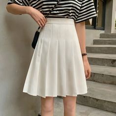 High Waist Pleated Knee-Length Skirt School Cosplay, Winter Mini Skirts, Skirts Pleated, Plus Size Chic, High Waisted Pleated Skirt, Estilo Preppy, Body Dress, Black Midi, Plaid Skirt