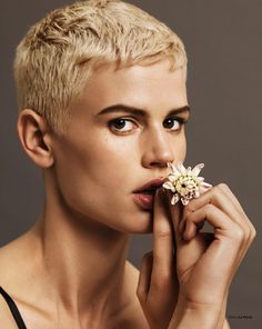 Saskia De Brauw, Fashion Souls, Very Short Hair, Short Pixie Cut, Short Blonde, Short Blonde Hair, Short Hair Styles Pixie