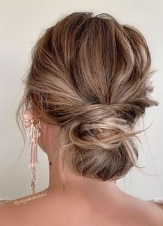 Messy Updo Hairstyles, Messy Hair Updo, Messy Wedding Hair, Romantic Updo, Messy Updo, Ball Hairstyles, Updo Hairstyles