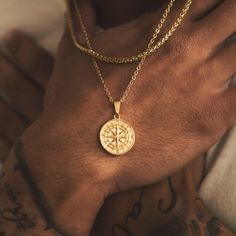 Aesthetic Pendants Men, Craftd London Jewelry, Mens Pendant Necklace Gold, Men’s Gold Pendant, Trending Pendants, Men’s Jewellery, Pendant Necklace Outfit, Gold Jewelry For Men, Guy Jewelry