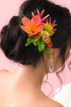 Tropical Bridal Hair Flowers Havana Nights Hairstyle With Flower, Tropical Wedding Veil, Tropical Flower Hair Piece, Tropical Wedding Hair Flowers, Tropical Flower Crown Wedding, Tropical Hair Piece, Tropical Headpiece, Tropical Wedding Hair, Tropical Hairstyles