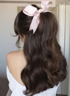 Bow Hairstyle, Ribbon Hairstyle, Peinados Fáciles Para Cabello Corto, Hair Stylies, Long Brown Hair, Dream Hair, Aesthetic Hair, The Mirror, Trendy Hairstyles