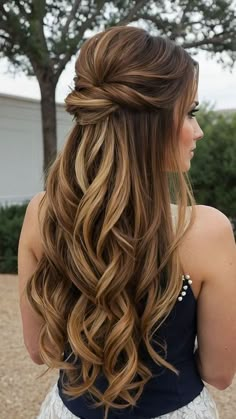 Classic Wedding Hairstyles, Hairstyles 15, Hairstyles With Veil, Down Wedding Hairstyles, Bridal Party Hair, Half Up Half Down Hair Prom, Half Up Half Down Wedding