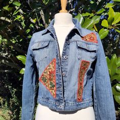 This upcycled denim jacket with old embroidery, short and fitted, will be perfect for giving you an authentic and original look, ethnic style with a bit of rock. Its warm, autumnal colors will suit brunettes and redheads beautifully and it will be easy to wear mid-season. I customize second-hand jackets, only purchased in France and if possible locally at garage sales to minimize the carbon impact, and I add old embroidery which has a second life to make this jacket unique! With joy and love! Th Old Embroidery, Upcycled Denim Jacket, Denim Jacket Vintage, Wool Thread, Vintage Denim Jacket, Upcycled Denim, Embroidered Jacket, Garage Sales, Denim Jacket Women