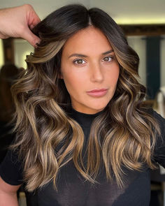 Wella Passionista @franck.zemmour (on Instagram) has done it again with this stunning balayage that screams hair goals! Tap to shop Wella Care to keep your colored hair healthy & shiny at home! Durable Hairstyles, Brown And Blonde, Balayage Technique, Styling Mousse, Caramel Balayage, Brown Balayage, Hair Healthy, Balayage Brunette, Colored Hair