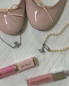 Lip Plumber, Dior Girl, Dior Lipstick, The Cardigans, I Believe In Pink, Pearl Heart, Dior Beauty, Aesthetic Inspiration, Pink Men