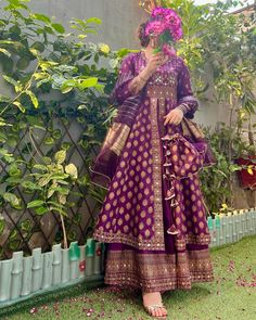 Dressing Sense, Hijabi Aesthetic, Girls Casual Dresses, Pants Women Fashion, Long Frocks, Beautiful Dresses Short, Pakistani Bridal Wear, Modest Wear, Claw Clips