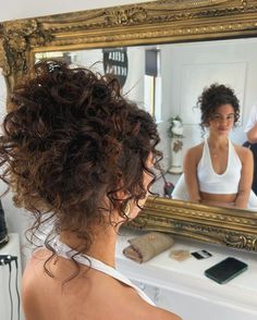 Curly Hair Wedding Styles Bridesmaid, Formal Half Up Short Hair, Wedding Dress Curly Hair, Long Curly Wedding Hair With Veil, Curly Short Updo, Curly Bridesmaid Hairstyles Updo, Curled Up Do, Grad Hair Ideas