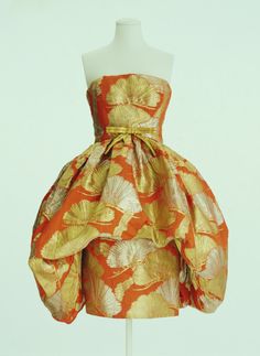 Christian Dior for Daimaru 1958 Dior Cocktail Dress, Fifties Fashion, Orange And Gold, Fashion 1950s, Costume Institute, Vintage Vogue