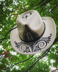 Burning Hats, Decorated Hats, Country Couture, Boho Hats, Embroidery Hats, Hat Decor, Maori Designs