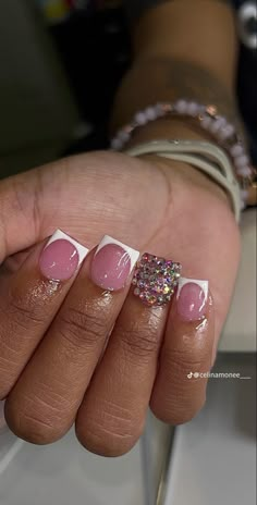 Rinestine Nails Short, Rinestine Nails, Short Acrylic Nails With Rhinestones, Acrylic Nails With Rhinestones, Nails With Rhinestones, Acrylic Nail Shapes, Squoval Nails, Hard Nails