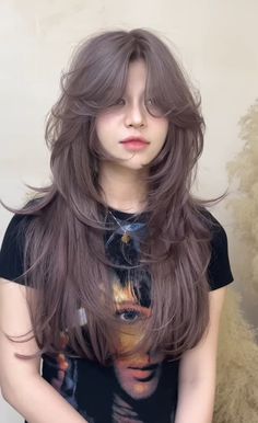 Heavy Top Layers Hair, Wolfcut Ombre Hair, Long Asian Wolfcut, Thick Curtain Bangs With Layers, Hush Cut Hair Long With Bangs, Haircuts For Long Hair Wolfcut, Top Volume Haircut, Long Unique Haircut, Wolfcut Long Hair Curtain Bangs