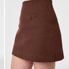 Nwt This Brown Spanx Mini Skirt Is A Perfect Staple For Autumn. Super Soft Material, A True Size 1x, It Has Stretch In The Waist, And Is Smoothing. Open To Offers. High Waist Lined Skort, Relaxed Fit, High Waist Relaxed Lined Skort, High Waist Relaxed Skort With Lining, Brown Lined Mini Skort, Brown Fitted Short Skirt, Brown Mini Skort, Fitted Brown Tennis Skirt For Summer, High Waist Fitted Brown Skort, Fitted Brown Lined Tennis Skirt