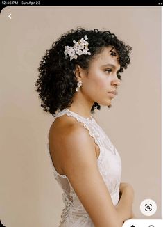 Boho Wedding Hair Flowers, Curly Bridal Hair, Curly Hair Pieces, Wedding Makeup For Brown Eyes, Curly Wedding Hair, Curl Styles, Hair Adornments, Bridal Comb, Curly Hair Inspiration