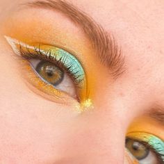 Yellow Makeup Ideas, Honey Makeup, Uh Huh Honey, Funky Makeup, Maquillage On Fleek, Yellow Makeup, Rave Fits, Fun Makeup, Face Art Makeup