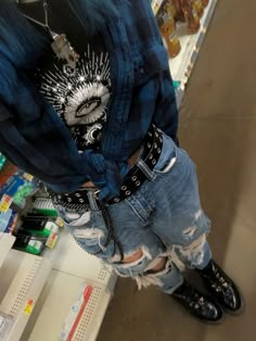 Cute Edgy Outfits Winter, Cute Edgy Outfits Summer, Grunge Baddie Outfits, Rock Girl Aesthetic Outfits, Grunge Outfit Ideas For School, Stile Grunge Outfit, Womens Grunge Fashion, Witchy Grunge Outfits, Female Grunge Outfits