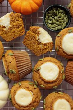 Pumpkin Cream Cheese Muffins, Pumpkin Cream Cheese, Cream Cheese Muffins, Cheese Muffins, Pumpkin Cream Cheeses, Starbucks Copycat, Halal Recipes, Cupcake Pan, Pumpkin Cream