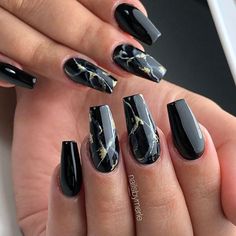 Black With Marble Nails, Black Nail Designs Marble, Trendy Black Nails Art Designs, Short Black Marble Nails, Coffin Acrylic Nails Marble, Black Marble Nails Coffin, Marble Acrylic Nail Designs, Marble Black Nails, Nail Marble Art