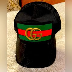 Gently Used Maybe Once Or Twice Gucci Snapback Ball Cap Casual Gucci Cap, Gucci Casual Baseball Cap With Curved Brim, Casual Gucci Baseball Cap With Curved Brim, Designer Adjustable Black Baseball Cap, Designer Black Baseball Cap With Flat Brim, Designer Black Cap, Gucci Adjustable Flat Brim Hat, Gucci Adjustable Short Brim Hat, Trendy Gucci Hat With Short Brim