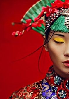 MYTHODEA Traditional Chinese Clothing, Robert Mapplethorpe, Asian Inspiration, China Girl, Chinese Clothing, People Of The World, 인물 사진, Chinese Culture, Traditional Chinese