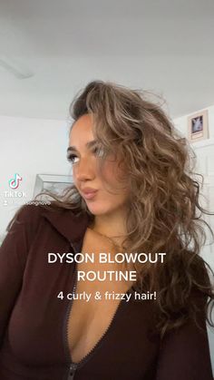 Frizzy Curly Hair, Curly Hair Tutorial, Short Hair Tutorial, Curly Hair Routine, Light Brown Hair, Hair Tools, Wavy Hair, Hair Tutorial