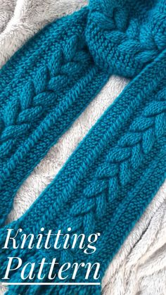 the knitting pattern for this scarf is very easy to knit