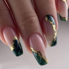 Amazon.com: Green Press on Nails Medium Square Fake Nails Marble False Nails with Design Gold Foil Glossy Glitter Stick on Nails Coffin Acrylic Nails Full Cover Glue on Nails French tip Nails for Women Manicure : Beauty & Personal Care Fake Acrylic Nails, Golden Nails, Nagel Tips, Coffin Press On Nails, Fake Nails With Glue, Gold Nail, Foil Nails, Stick On Nails, Prom Nails