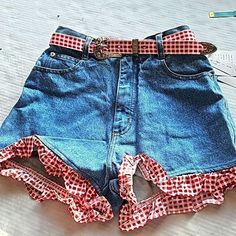 5 Pockets Denim Checked Ruffle Hem Matching Western Belt See Pictures For Measurements Shorts With Ruffles, Daisy Duke Shorts, Wallflower Jeans, Daisy Duke, Mom Denim, Thrift Flip, Shorts High Waisted, Floral Jeans, Western Belt