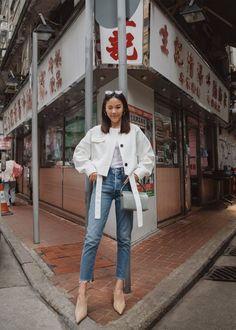 Japan Outfit Winter, Jenny Tsang, Spring Outfits Japan, Japan Ootd, Japan Outfits, Japan Outfit, Travel Outfit Summer, How To Pose