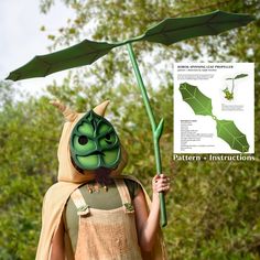 Créez votre propre accessoire de costume d'hélice à feuilles tournantes korok avec ce modèle PDF téléchargeable ! Imprimez-le simplement et suivez les instructions incluses pour être sur la bonne voie pour survoler Hyrule. L'accessoire parfait pour les plus recherchés en pleine nature ! Modèle pour feuille de mousse EVA et instructions illustrées complètes sur la façon de construire l'hélice. L'hélice Korok est basée sur les Koroks de Legend Of Zelda Wind Waker, Breath of the Wild et Tears of the Kingdom ! Korok Costume, Koroks Zelda, Korok Cosplay, Legend Of Zelda Wind Waker, Zelda Cosplay, Tears Of The Kingdom, Wind Waker, Breath Of The Wild, Legend Of Zelda