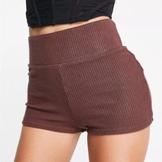 Super Stretchy And Soft, Ribbed Texture. Wide Waist Band. Viscose/ Poly/ Elastane Blend. Waist: 13”-17” Inseam: 1.5” Length: 12”-13.5” Destroyed Denim Shorts, Mom Denim, Abercrombie And Fitch Shorts, Mom Jeans Shorts, Ribbed Shorts, White Denim Shorts, Destroyed Denim, Wide Waist, High Rise Mom Jeans