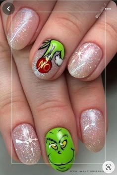 Grinch Nail Designs Short, Grinch Nail Tutorial, Grinch Fingernails, Grinch Nails Step By Step, Christmas Nail Designs Grinch, Grinch Manicure