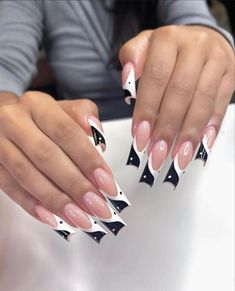 Coffin Nails White, French Acrylic Nail Designs, Nails Black Coffin, Coffin Nails Black, Summer Coffin Nails, Elegant Touch Nails, Coffin Nails Ombre, Quick Nail, Coffin Nails Matte