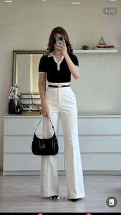 Classy Woman Outfits, Outfits For University, Clothes Place, Office Lookbook, Law Outfits, White Trousers Outfit, University Outfits, Model Clothes, Modest Casual Outfits