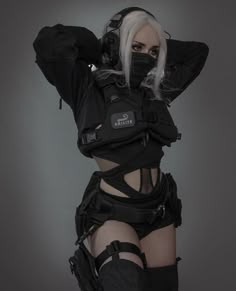 Techwear Fashion Women, Tech Wear Women, Techwear Female, Female Techwear, Techwear Women, Tactical Wear, Military Looks