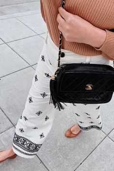 Zara Embroidered Pants with Tan Sweater and Vintage Black Chanel Crossbody Bag Embroidered Pants Outfit, Chanel Camera Bag, Sporty Style Outfits, Chanel Crossbody Bag, Outfit 2020, Chanel Crossbody, Summer Life, Embroidered Pants, Tan Sweater