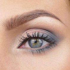 The 50 Prettiest Eye Shadow Ideas to Copy ASAP – Page 29 – SheKnows Gray Eyeshadow, Corp Perfect, Eyeshadow Matte, Pretty Eyeshadow, Grey Eyeshadow, Beautiful Eyeshadow, Eyeshadow For Blue Eyes, Makeup Tip, Makeup Mistakes