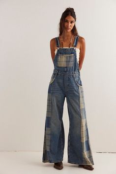 We The Free Drifter Patched Overalls Velvet Overalls Outfit, Overalls Outfit Women, Boho Overalls Outfits, Vintage Overalls Outfits, Arty Outfits Style, Patched Overalls, Cute Overall Outfits, Overalls Fall, Overall Outfits