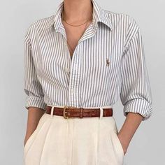 Ralph Lauren Outfits Women Casual Classy, Turtleneck Under Button Up, Mode Tips, Skandinavian Fashion