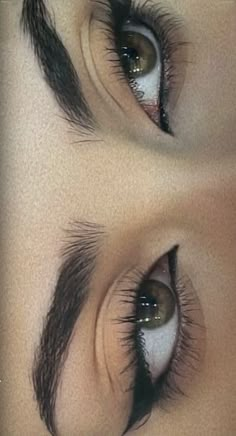 siren eyes aesthetic beauty Makeup For Hazel Eyes And Black Hair, Banquet Foods, Bedroom Eyes Makeup, Eyeliner Makeup Looks, Black Eyeliner Makeup, Siren Eyes, Almond Eye Makeup, Lips Inspiration, Wax Roller