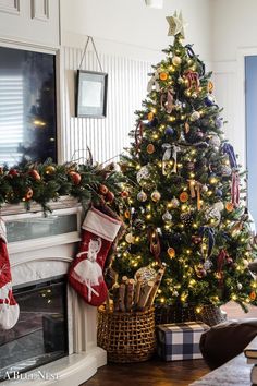 a decorated christmas tree in a living room