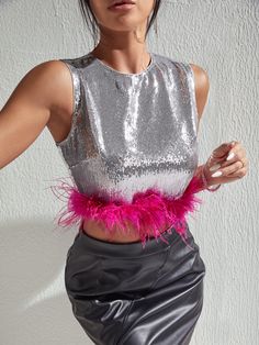 Sequin Tank Top Outfit, Ultra Europe, Ideas Carnaval, Harry Styles Concert Outfit Ideas, Harry Styles Concert Outfit, Beyonce Outfits, Tank Crop Top, Sparkly Top, Tank Top Outfits