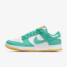 White/Kumquat/Washed Teal Nike X Travis Scott, Nike Models, Dunks Nike, Adidas Spezial, Jordan Sneakers, Popular Shoes, Nike Dunk High, Air Jordan 3, Air Huarache