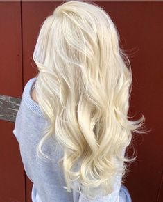 Light Blonde Hair, Silver Hair Color, Glamorous Hair