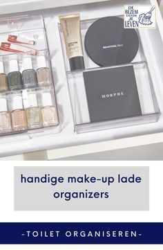 Hier vind je de beste make up en lade organizers voor het organiseren van je make up tafel en om je badkamer lade te organiseren! Volg De Bezem door je Leven voor meer handige make up displays en opruim tips! Make Up Tafel, Makeup Storage, Makeup Organization, Blush, Make Up, Van, Makeup, Make Up Storage