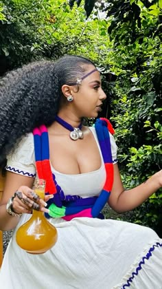 Ethiopian Hair, Rainbow Corn, Ethiopian Culture, Ethiopian Clothing, Horn Of Africa, Traditional Outfit, African Clothes, Girls Rules