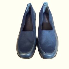 New Without Tag!! The Easy Spirit Loafer Is A Women's Casual Shoe In A Size 8, Featuring A Slip-On Design With A Wedge Sole. It Is Crafted From Blue Leather, Offering A Comfortable Flat Style Suitable For Everyday Wear. The Shoe Is New. Keywords: Easy Spirit, Women's Loafer, Size 8, Blue Leather, Casual Shoe, Slip-On, Wedge Sole, Flat Style, New Condition, Women's Footwear. Measurements Are Provided To Help You Compare Size To Your Favorite Garment Non Smoking Home Offers Welcome Please Be Aware Colors Can Be Different On Different Screen Blue Slip-on Moccasins For Work, Blue Slip-on Flat Moccasins, Blue Slip-on Flat Loafers, Blue Slip-on Loafers With Removable Insole, Blue Slip-on Synthetic Loafers, Blue Loafers, Easy Spirit Shoes, Easy Spirit, Comfortable Flats